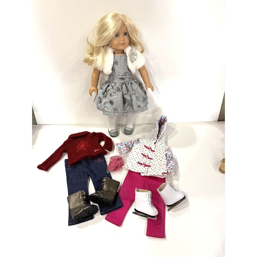 American Girl Doll Truly Me #22 Blonde Hair Blue Eyes Retired  extra Clothes